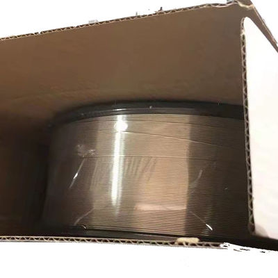Προσαρμοσμένη υποστήριξη ER70S-6 Spool Carbon Steel Mig Solid Welding Wire για φακό συγκόλλησης