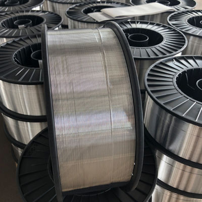 Προσαρμοσμένη υποστήριξη ER70S-6 Spool Carbon Steel Mig Solid Welding Wire για φακό συγκόλλησης