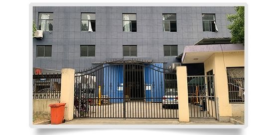 Μεταλλικό συνδετήρα σωλήνων κήπου Σχοινί διαχωρισμού με 2 βαλβίδες και 2 πλυντήρια