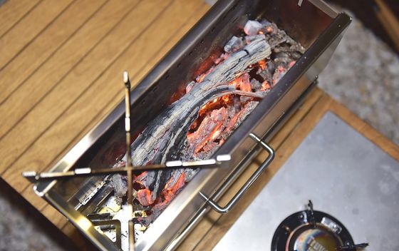 Εξωτερική κατασκήνωση Ατσάλι BBQ φούρνο καθαρό Φινίρισμα πάνω μισή μονάδα πυρκαγιά τραπέζι